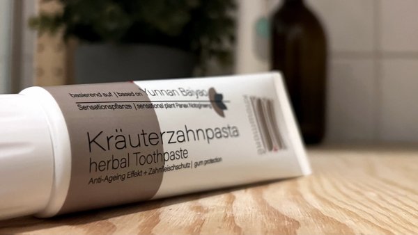 KNOWMORE© Kräuterzahnpasta